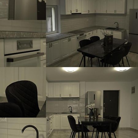 Enk Residence Targoviste Esterno foto
